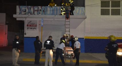 Quedan 2 heridos graves al electrocutarse mientras pintaban fachada en León
