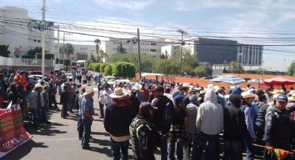 Campesinos se manifiestan en Guanajuato capital por cobros excesivos de CFE