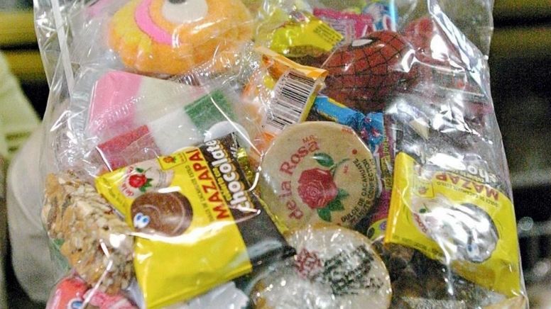 Gobierno de Nuevo León gasta más 2 millones de pesos en bolsitas de dulces