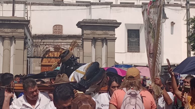 El Cristo Negro recorre el Centro de Salamanca