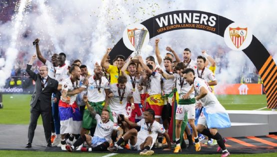 Sevilla y su magia en Europa League; son campeones por séptima ocasión; Mourinho regala medalla a niño