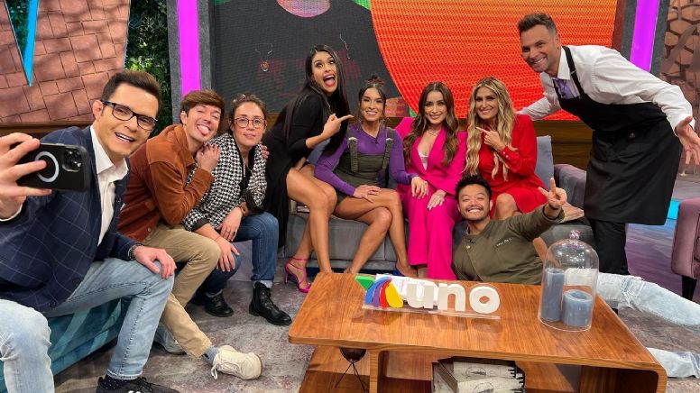 Conductor de TV Azteca anuncia que se casa con ex compañero de ‘Venga la Alegría’