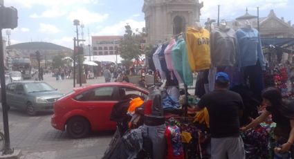 Se desborda ambulantaje en torno al Reloj de Pachuca; venden espacios en calles: Procentro