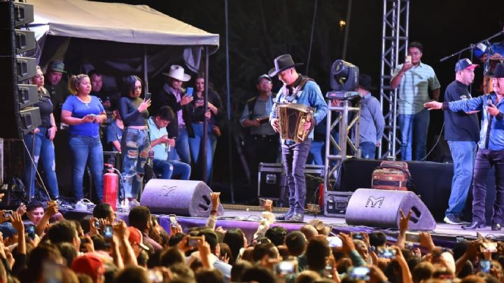 Grupo Palomo canta para más de 3 mil fans en la Plaza de Las Ranas durante concierto