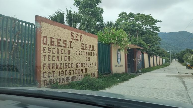 Denuncia comunidad escolar falta de maestros en secundaria de Yahualica
