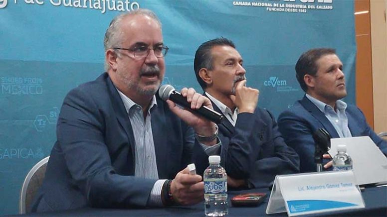 Celebra Ciceg publicación de decreto que protege zapateros mexicanos