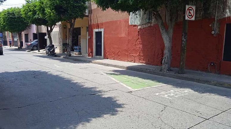 Exigen colectivos de ciclistas a Alcaldesa de León reinstalar reductores de velocidad en el Centro