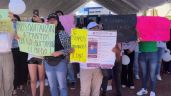 Protestan vecinos de Acatlán en informe de actividades de alcaldesa, exigen seguridad