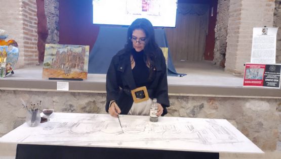 Iliana Arellano muestra su arte abstracto