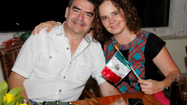Tienen tradicional noche mexicana socios del Club Campestre de León