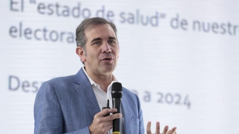Falla "árbitro" electoral al momento de imponer reglas a partidos, señala Lorenzo Córdova