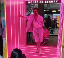 Influencers consienten a leoneses con charlas de autocuidado y maquillaje como parte del House of Beauty