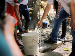 Falta de lluvias: atienden con pipas desabasto de agua en Huejutla