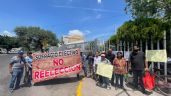 ‘Estamos en una severa crisis de inseguridad’, se manifiestan ciudadanos afuera de Segundo Informe de Javier Mendoza
