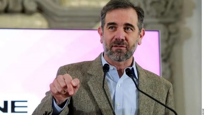 Lorenzo Córdova será único orador en marcha por la democracia