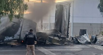 Caja de tráiler con electrónicos se incendia cerca de Mazda en Salamanca