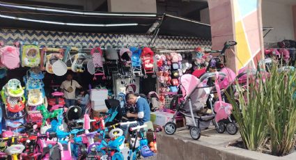 Comerciantes invaden paso de peatones en portales del Mercado Hidalgo, en Irapuato