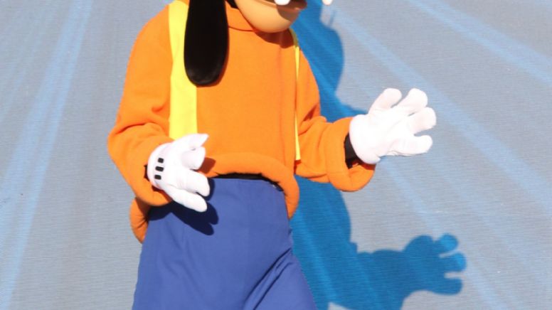 Sorprenden a Mickey Mouse en la Feria de León