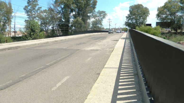 Cambios en el diseño de las luminarias del puente Obregón han retrasado la entrega de la obra