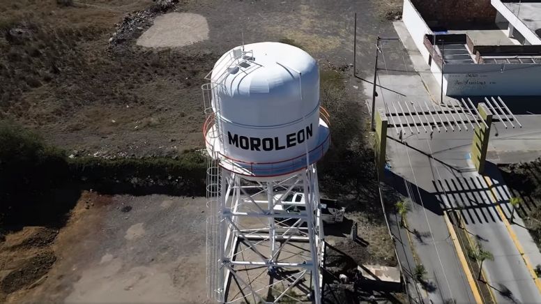 Se previenen en Moroleón ante otra sequía; remodelan y dan mantenimiento a tanques elevados