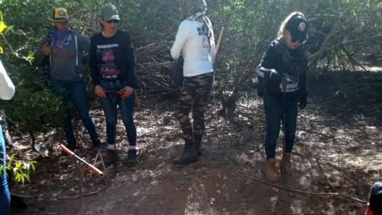 Hallan en 12 fosas clandestinas al menos 57 cuerpos en Sonora