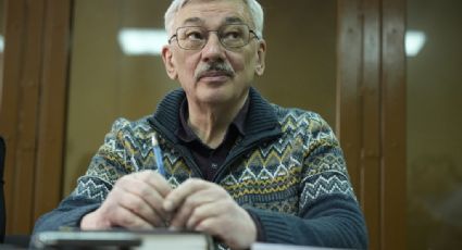 Fiscales buscan prisión para defensor de derechos humanos por oponerse a guerra en Ucrania