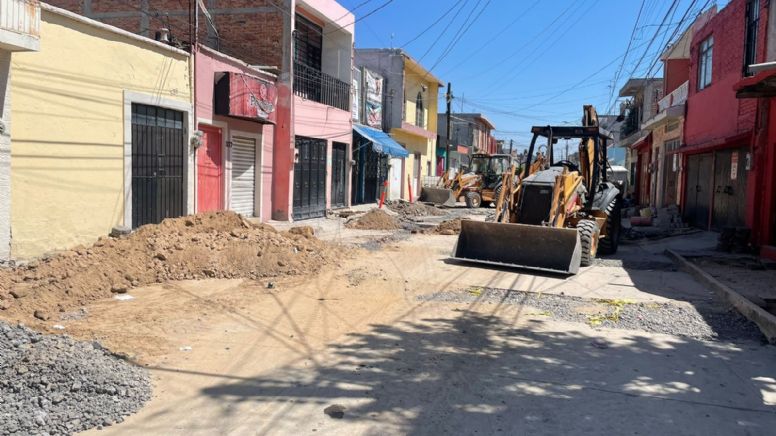 Comerciantes piden apoyos a autoridades por afectaciones durante obras en la calle Mariano Jiménez