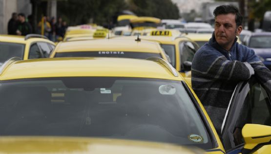 Inician taxistas en Atenas huelga de 48 horas