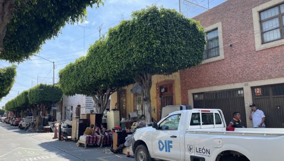 Familias buscan refugio tras ser desalojados de una vecindad en León