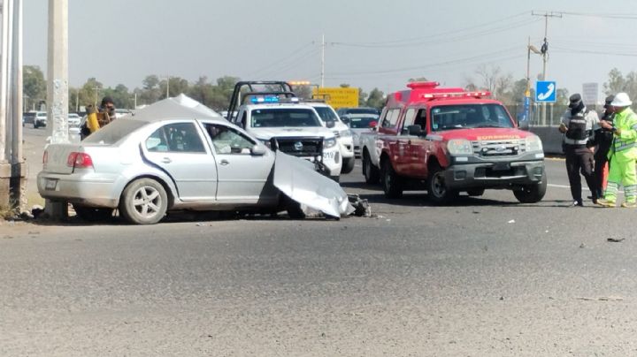 Automovilista muere trágicamente tras chocar contra barras de contención en la carretera Celaya-Cortazar