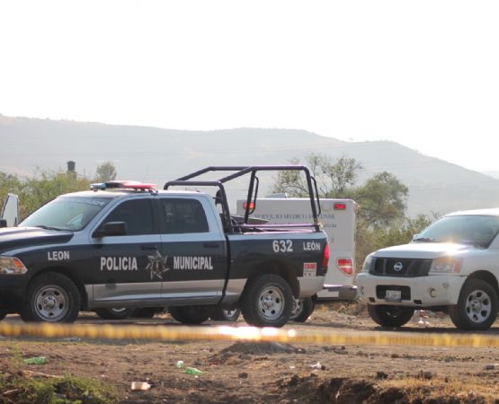 Abandonan los cadáveres de 4 hombres y una mujer en los límites entre León y Jalisco