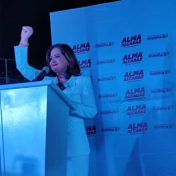 'Es un honor estar con Alma hoy', entre unas 2 mil personas Alma Alcaraz arranca su campaña