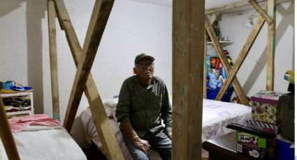 Pobladores de Ciudad de México entre polines por obra que presume Sheinbaum