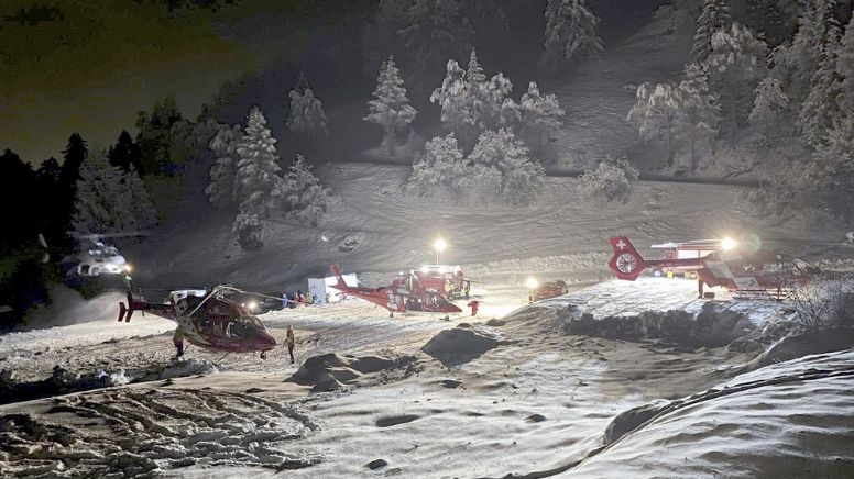 Hallan muertos a cinco esquiadores desaparecidos en Suiza