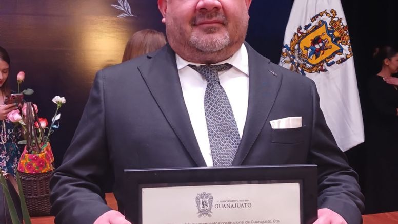 Nombran ‘Huésped de Honor’ a Roberto Beltrán, ex director de OSUG, por su contribución a Guanajuato