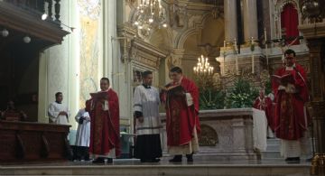 Exhorta a la reflexión Arzobispo de León en Domingo de Ramos