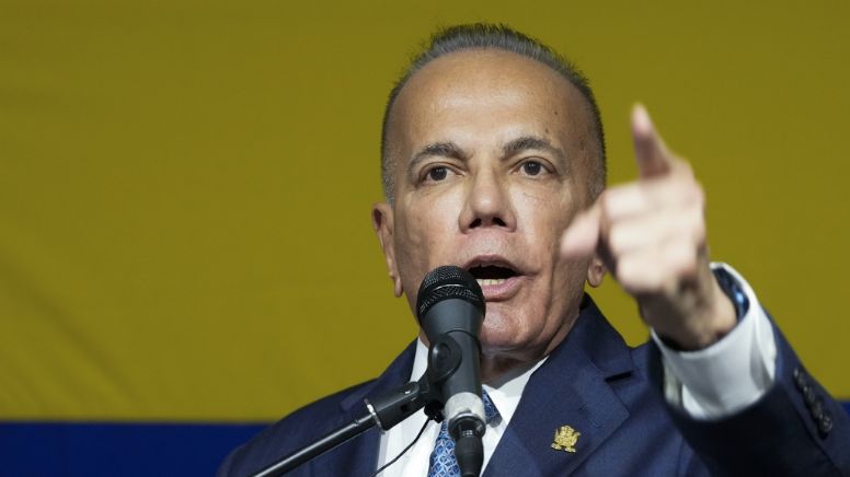 Manuel Rosales se postula como candidato en Venezuela; retira respaldo a Corina Yoris