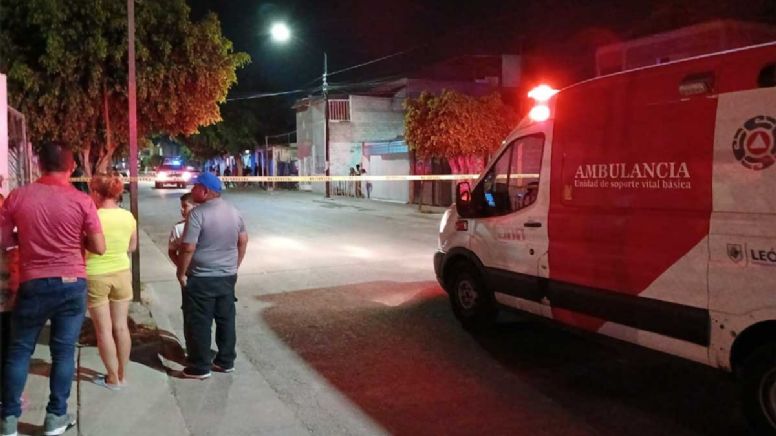 Incendio en León: Arde casa en Villas de San Juan, niño y hombre resultan con quemaduras