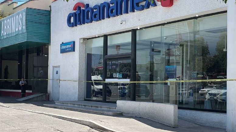 Abren boquete en techo de banco Citibanamex en Celaya y no se sabe cuánto robaron VIDEO