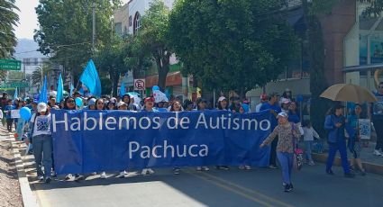 “No estoy enferma, no necesito que me curen”: marchan en Pachuca para visibilizar el autismo