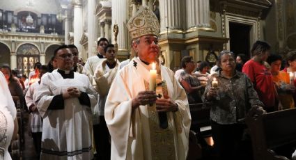 Celebran solemnidad de la Vigilia Pascual en Catedral de León
