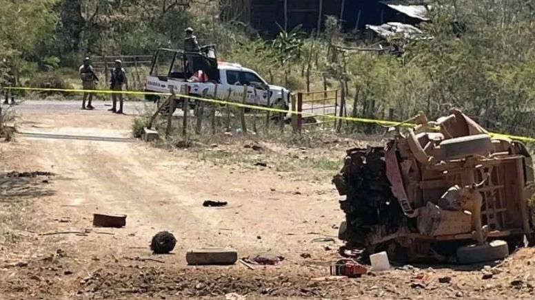 Explosión de narcomina deja tres campesinos muertos en Tumbiscatío, Michoacán
