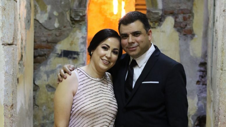 Celebran su amor Maricela Muñoz y Luis Escobedo a la luz de las velas