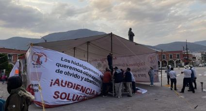 Instala Movimiento Antorchista plantón en plaza Juárez de Pachuca