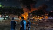 Voraz incendio acaba con 121 locales de la Ampliación Central de Abastos de Celaya