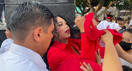 Paolita Suárez causa alboroto en el Coecillo; presenta propuestas como candidata a diputada local