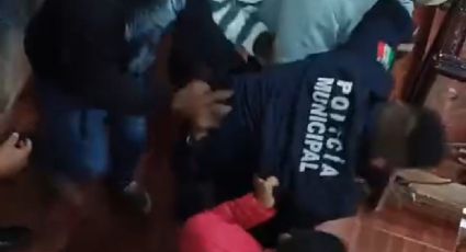 Retienen a funcionarios de Huautla, manifestantes irrumpieron en alcaldía