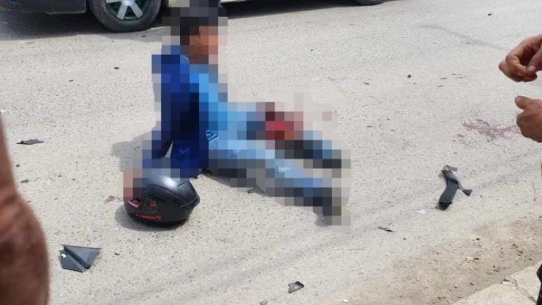 Sufre motociclista lesión grave tras chocar contra colectiva en Huejutla