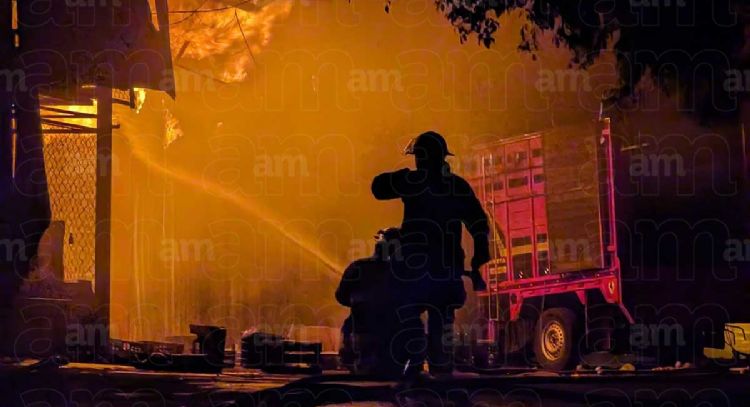 Piden acelerar peritaje de incendio en Central de Abastos de Celaya y apoyar a afectados