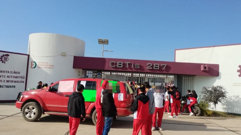Retoman clases en CBTIS de Tulantepec, pero inician denuncia formal contra profesor